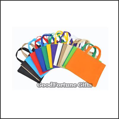 High Capacity Non Woven Tote Bags Business Logo Tote Bags Eco Friendly For Family