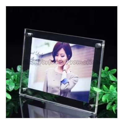 High Transparency Custom Acrylic Photo Frame Desk Photo Frame With Elegant Design