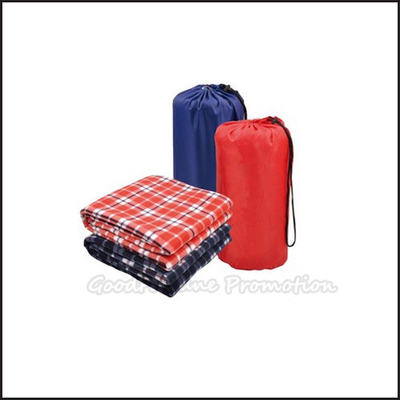 All Season Cotton Outdoor Camp Blanket Insulated Promotional Travel Items 160*130cm